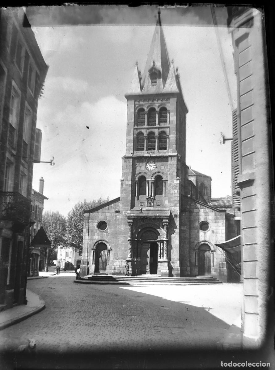 Fotografia antica: Antiguo negativo de fotograf&iacute;a. Cristal. Calle, iglesia. Antigua.
