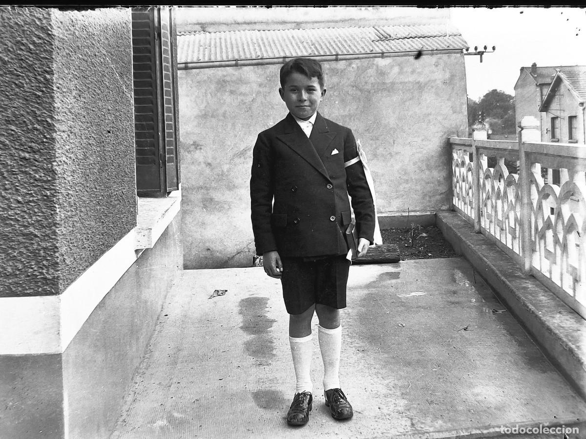 Fotografia antiga: Antiguo negativo de fotograf&iacute;a. Cristal. Ni&ntilde;o. Antigua.