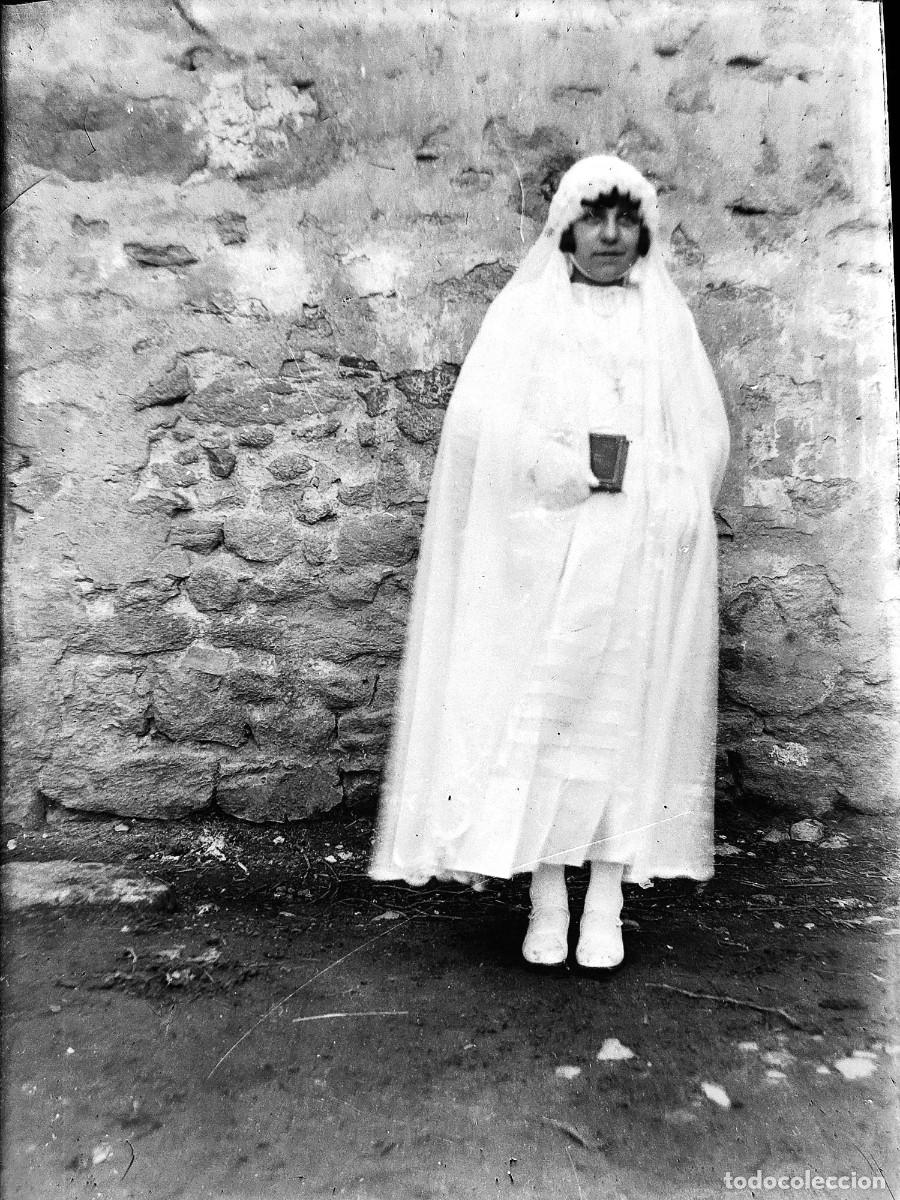 Fotografia antiga: Antiguo negativo de fotograf&iacute;a. Cristal. Ni&ntilde;a. Antigua.