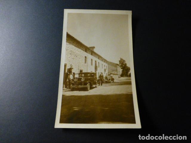 Fotograf&iacute;a antigua: ALAVA RESPOSTANDO EN GASOLINERA ANTIGUA FOTOGRAFIA 11 X 7 CMTS