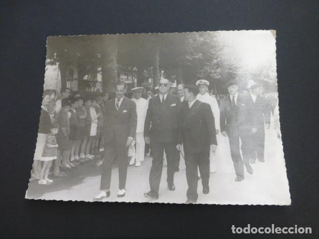 Alte Fotografie: FUENTERRABIA GUIPUZCOA DESFILE AUTORIDADES ANTIGUA FOTOGRAFIA 18 X 12 CMTS