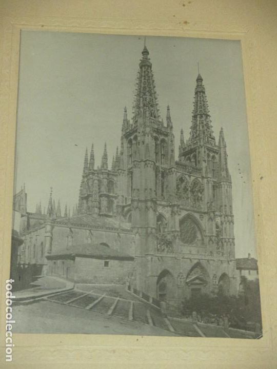 Antique Photography: La catedral de Burgos, montada en cartulina decorada, no se indica fot&oacute;grafo