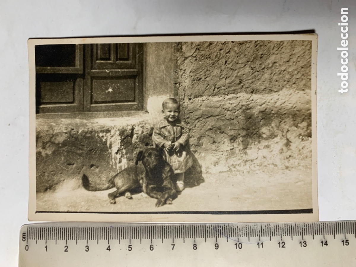 Alte Fotografie: FOTO. EL NI&Ntilde;O PEQUE&Ntilde;O CON SU PERRO. FOT&Oacute;GRAFO?.