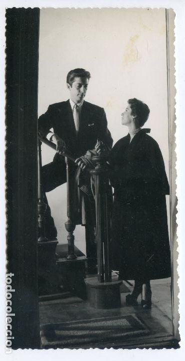 Antique Photography: Fotograf&iacute;a de Gyenes, de una obra teatral, sellos del fot&oacute;grafo al dorso 9x17,7 cm.