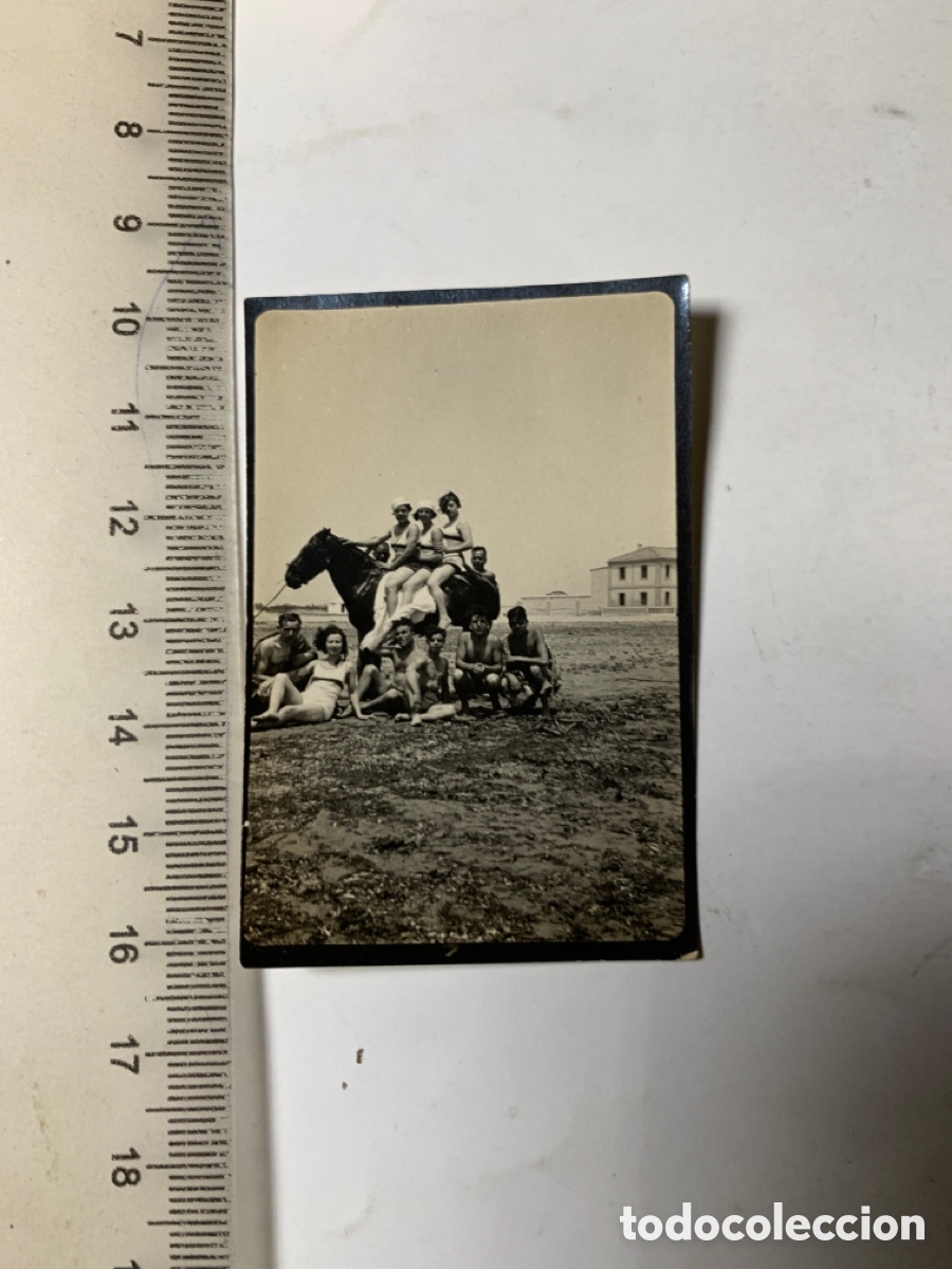 Fotograf&iacute;a antigua: FOTOMATON. PHOTOMATON. CON UN CABALLO EN LA PLAYA DE LA MALVAROSA?. FOT&Oacute;GRAFO?. H. 1940?.