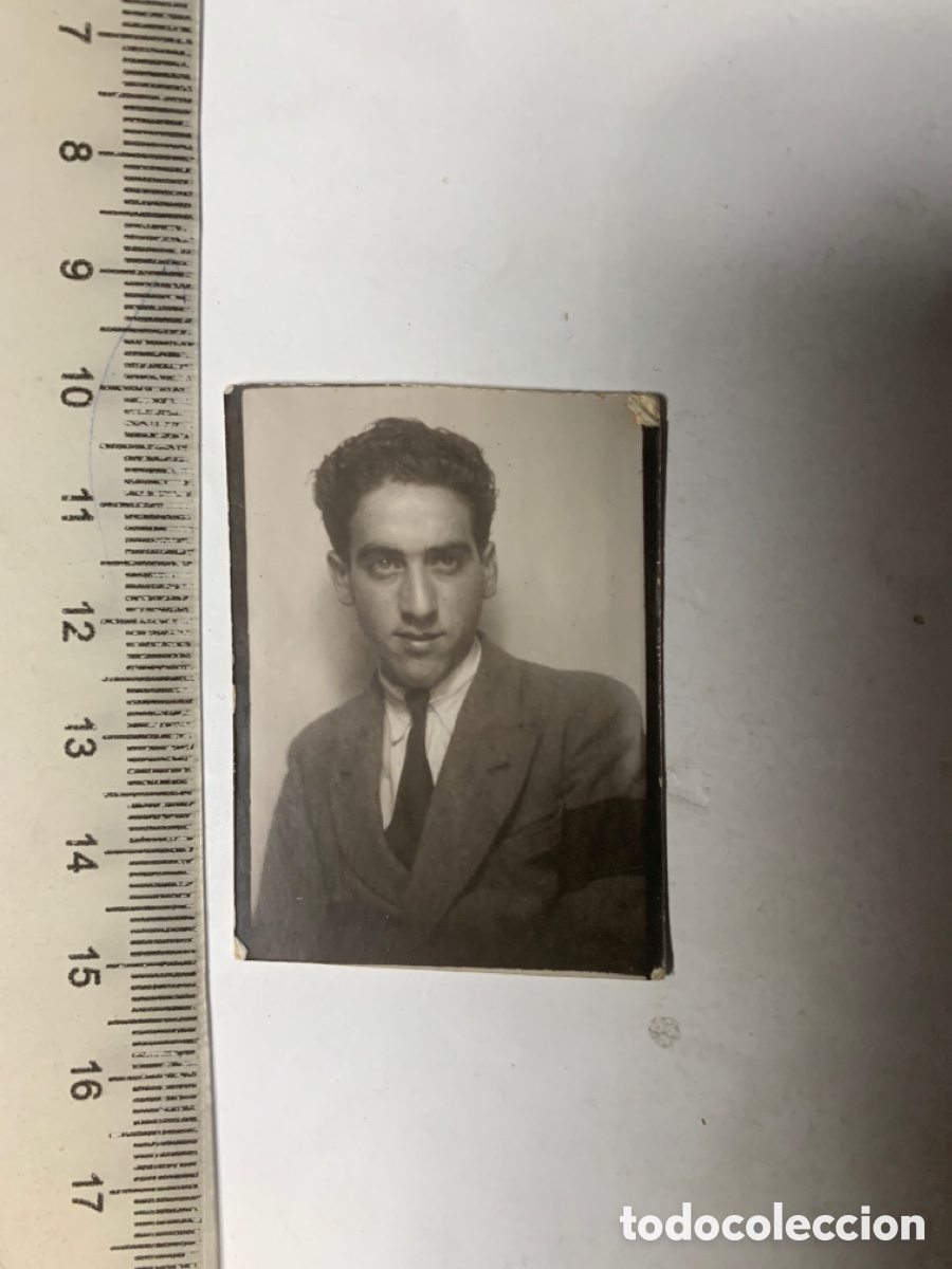 Fotograf&iacute;a antigua: FOTOMATON. PHOTOMATON. JOVEN CON BRAZALETE NEGRO, DEFUNCI&Oacute;N FAMILIAR.