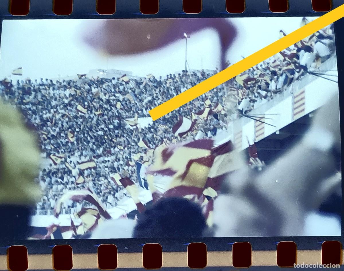 Fotograf&iacute;a antigua: Antiguo negativo de fotograf&iacute;a. Selecci&oacute;n Espa&ntilde;a Honduras. Estadio de Valencia. F&uacute;tbol Mundial 82