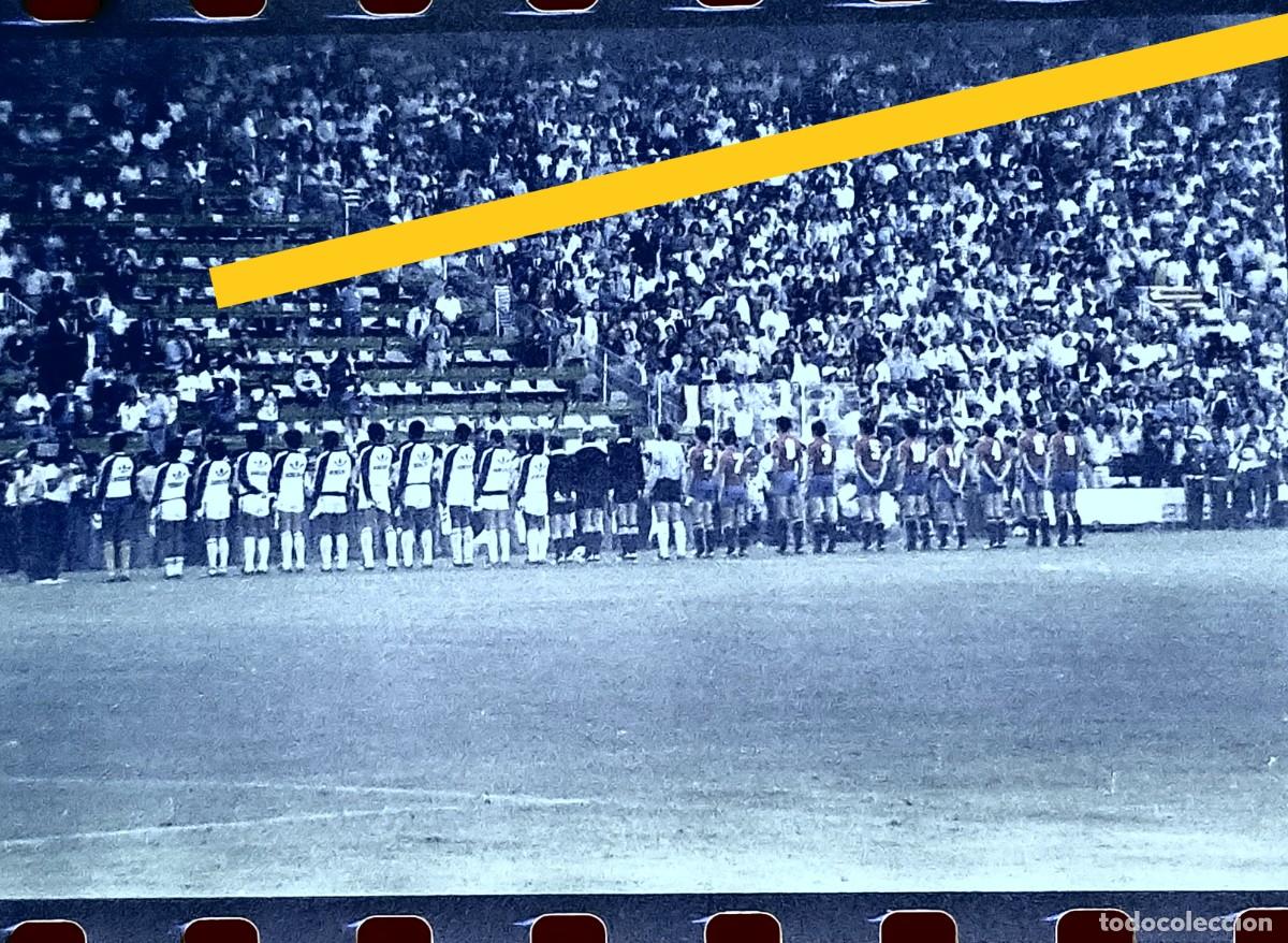 Alte Fotografie: Antiguo negativo de fotograf&iacute;a. Selecci&oacute;n Espa&ntilde;a Honduras. Estadio de Valencia. F&uacute;tbol Mundial 82