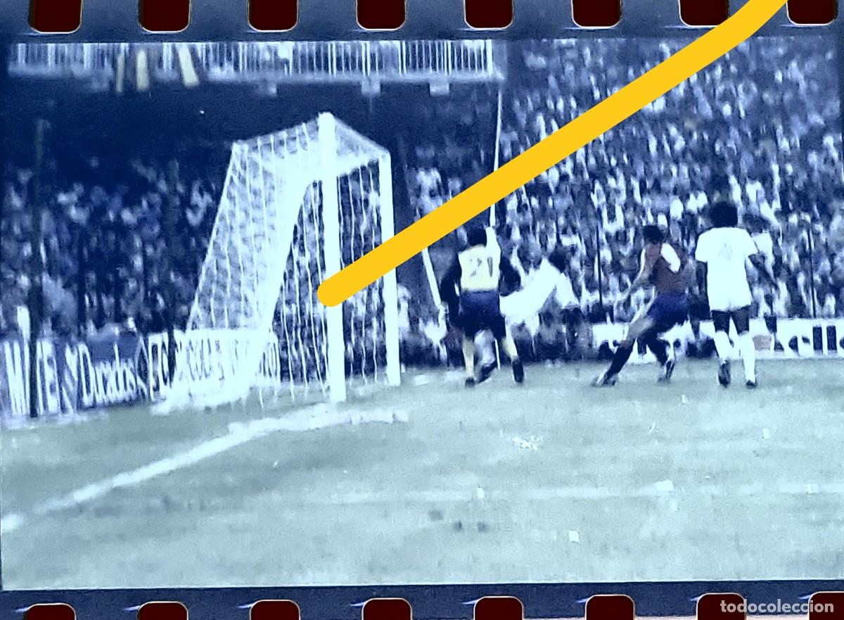Fotografia antiga: Antiguo negativo de fotograf&iacute;a. Selecci&oacute;n Espa&ntilde;a Honduras. Estadio de Valencia. F&uacute;tbol Mundial 82