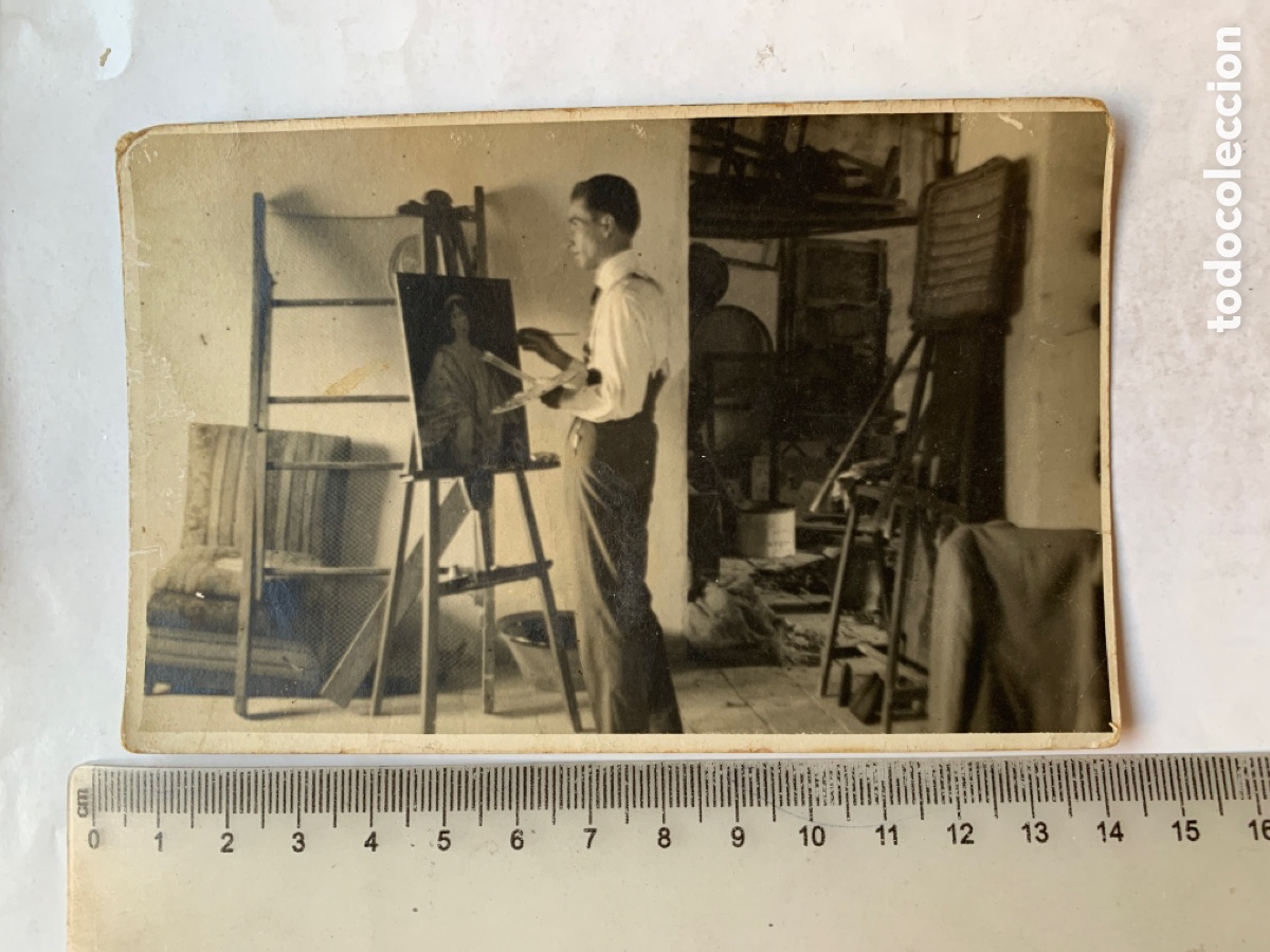 Fotograf&iacute;a antigua: FOTO. EN EL ESTUDIO DEL PINTOR. TRABAJANDO EN UN RETRATO. FOT&Oacute;GRAFO?.