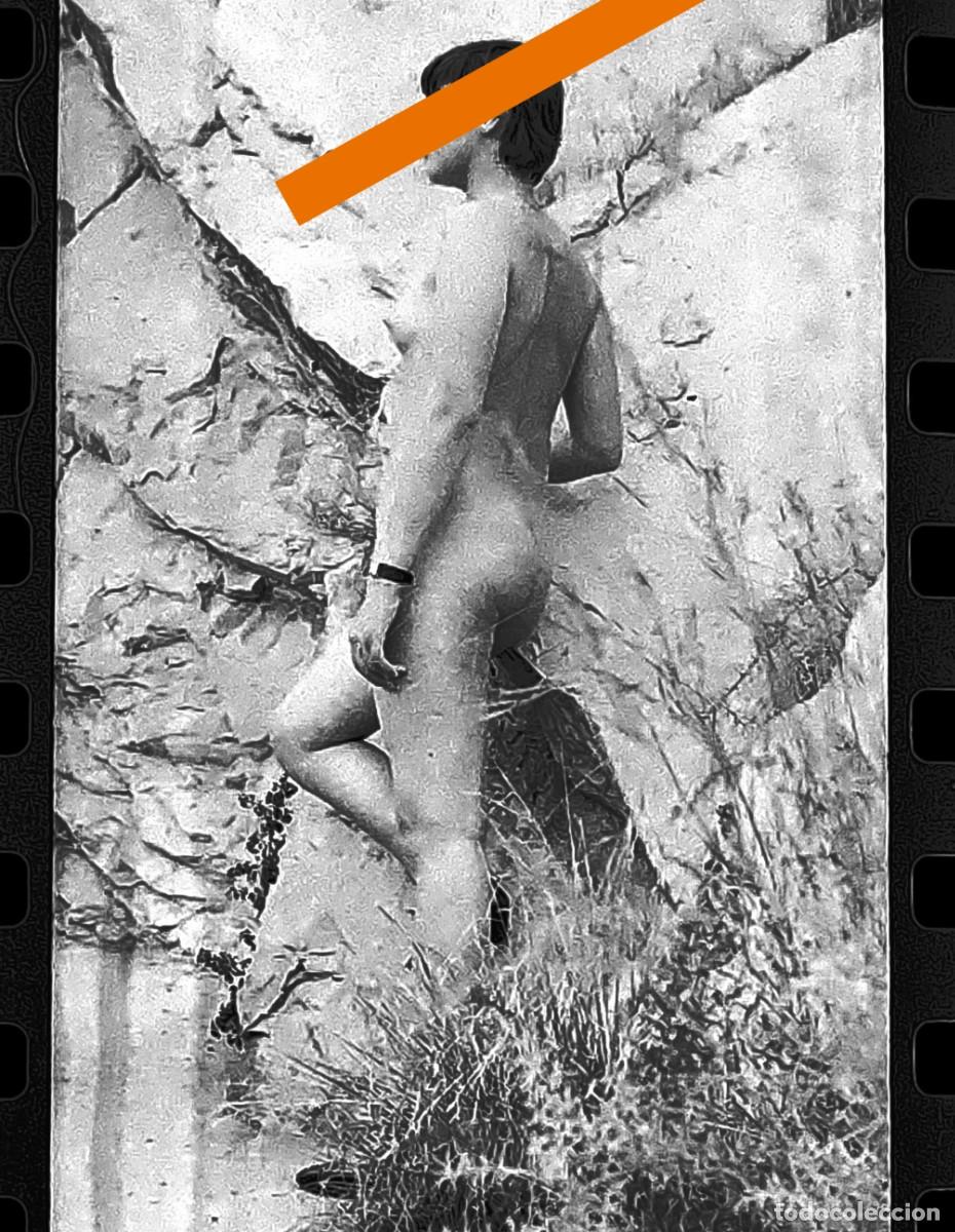 Antique Photography: Antiguo negativo o clich&eacute; de fotograf&iacute;a. Chica desnuda, desnudo art&iacute;stico. A&ntilde;os 70