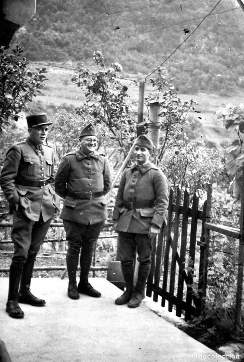 Antique Photography: La antigua negativo o clich&eacute; de fotograf&iacute;a, militar, militares.