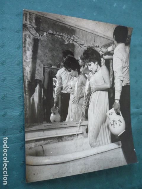 Fotografia antica: GINA LOLLOBRIGIDA ACTRIZ ANTIGUA FOTOGRAFIA 30 X 24 CMTS