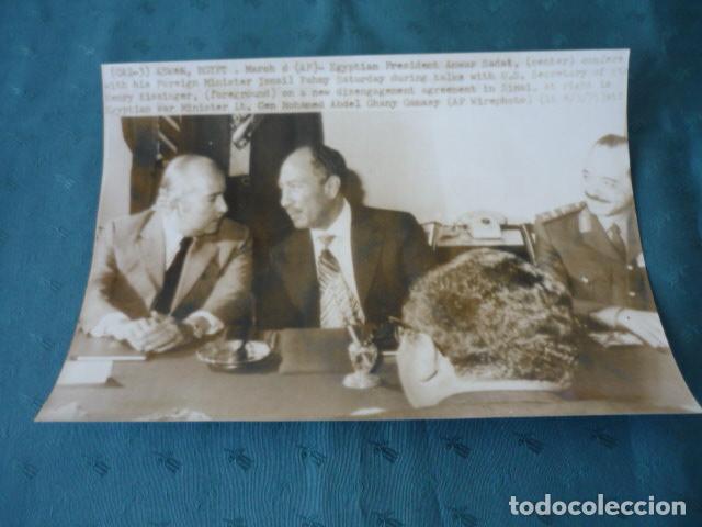 Fotograf&iacute;a antigua: SADAT ANWAR PRESIDENTE EGIPTO ANTIGUA FOTOGRAFIA 24 X 18 CMTS