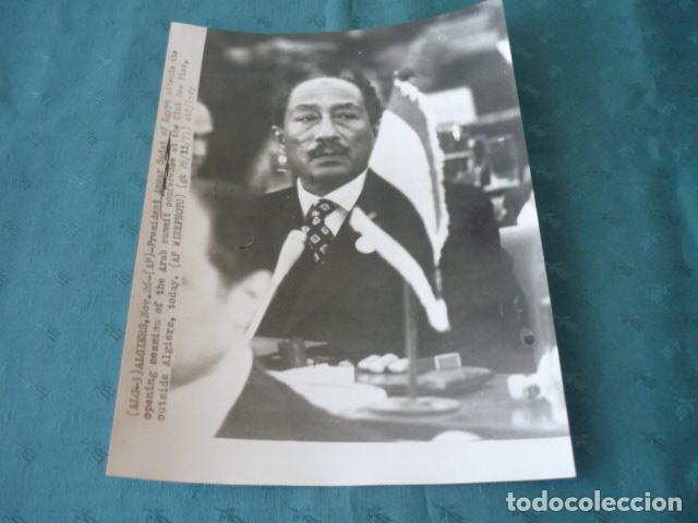 Fotograf&iacute;a antigua: SADAT ANWAR PRESIDENTE EGIPTO ANTIGUA FOTOGRAFIA 24 X 18 CMTS