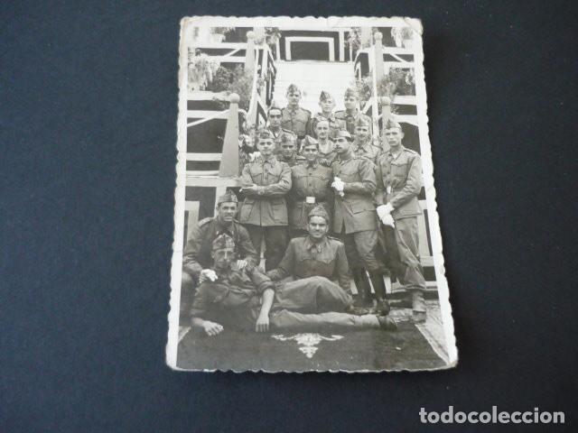 Alte Fotografie: SOLDADOS EN CUARTEL ANTIGUA FOTOGRAFIA 7,5 X 10,5 CMTS