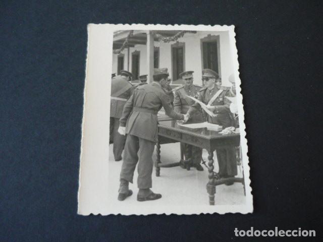Alte Fotografie: SOLDADO EN ACTO ANTIGUA FOTOGRAFIA 7 X 8,5 CMTS