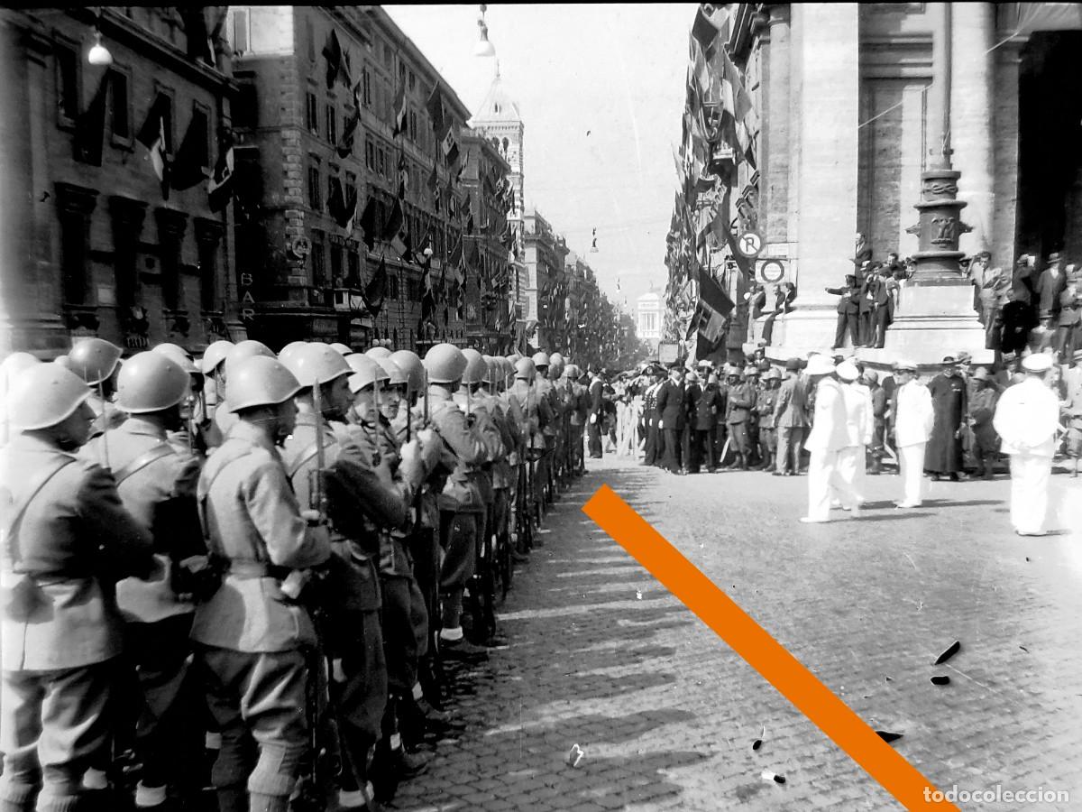 Alte Fotografie: Antiguo negativo o clich&eacute; de fotograf&iacute;a. Militares italianos. &Eacute;poca mussolini. Militar Italia.