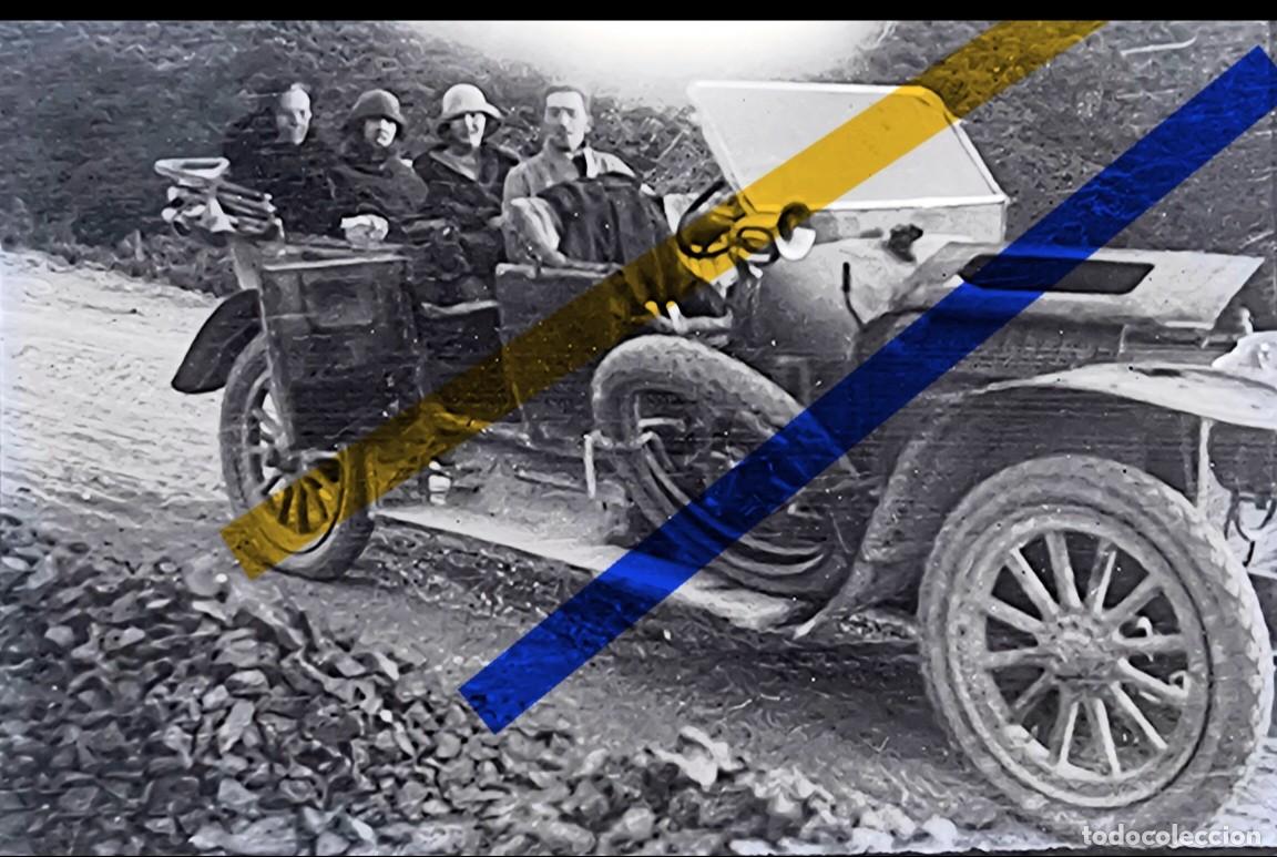 Alte Fotografie: Antiguo negativo de fotograf&iacute;a. Coche, autom&oacute;vil.