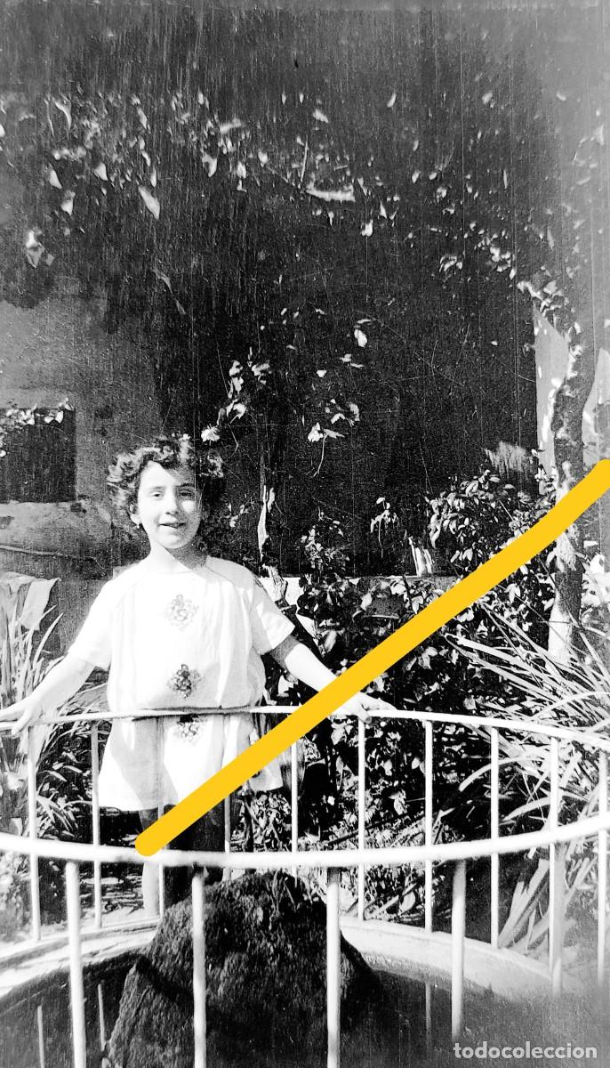 Fotograf&iacute;a antigua: Antiguo negativo de fotograf&iacute;a. Ni&ntilde;a. A&ntilde;os 30/40.