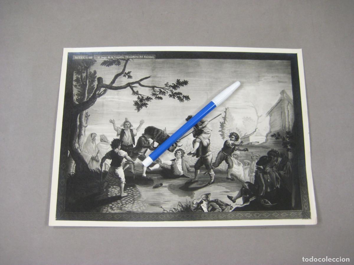 Fotograf&iacute;a antigua: Fotograf&iacute;a del cuadro de Bayeu El Juego de la Vaquilla. Monasterio del Escorial.
