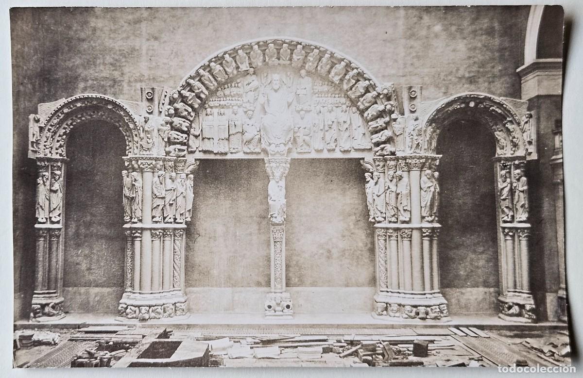 Antique Photography: R&eacute;plica del P&oacute;rtico de la Gloria de Santiago de Compostela. Museo Victoria & Albert. Londres