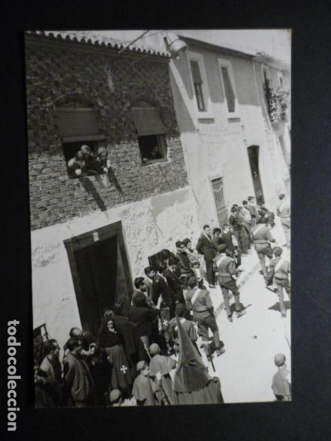 Fotografia antica: CAMPO DE CRIPTANA CIUDAD REAL PROCESION SEMANA SANTA ANTIGUA FOTOGRAFIA 10,5 X 7,5 CMTS