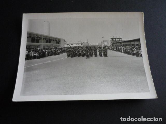 Antique Photography: EL AAIUN SAHARA ESPA&Ntilde;OL DESFILE MILITAR FOTOGRAFIA 7 X 10 CMTS