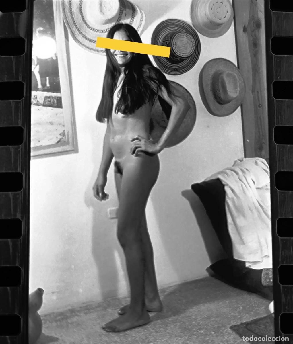 Fotografia antica: Antiguo negativo o clich&eacute; de fotograf&iacute;a. Chica desnuda, desnudo art&iacute;stico. A&ntilde;os 70