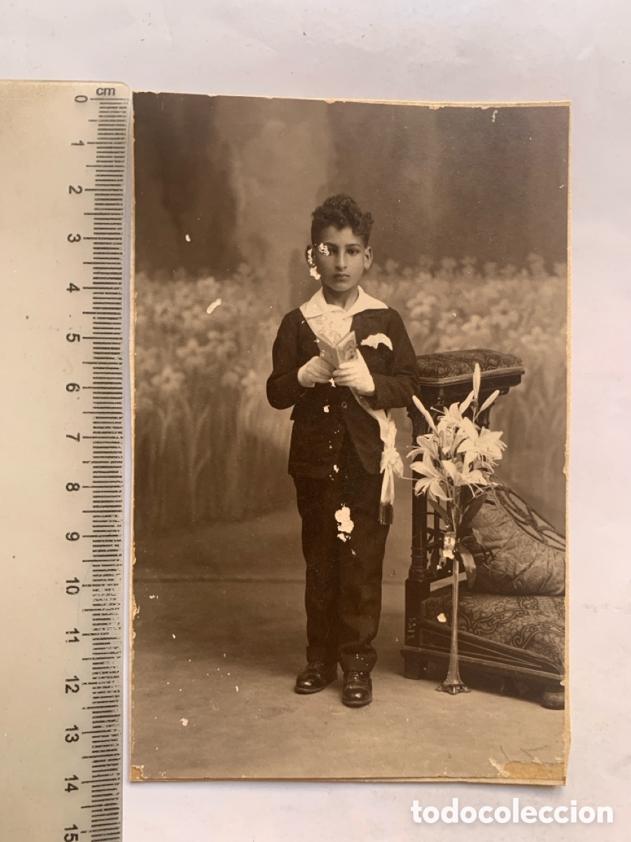 Fotografia antiga: FOTO. NI&Ntilde;O EN SU 1&ordf; COMUNION. FOT&Oacute;GRAFO?.