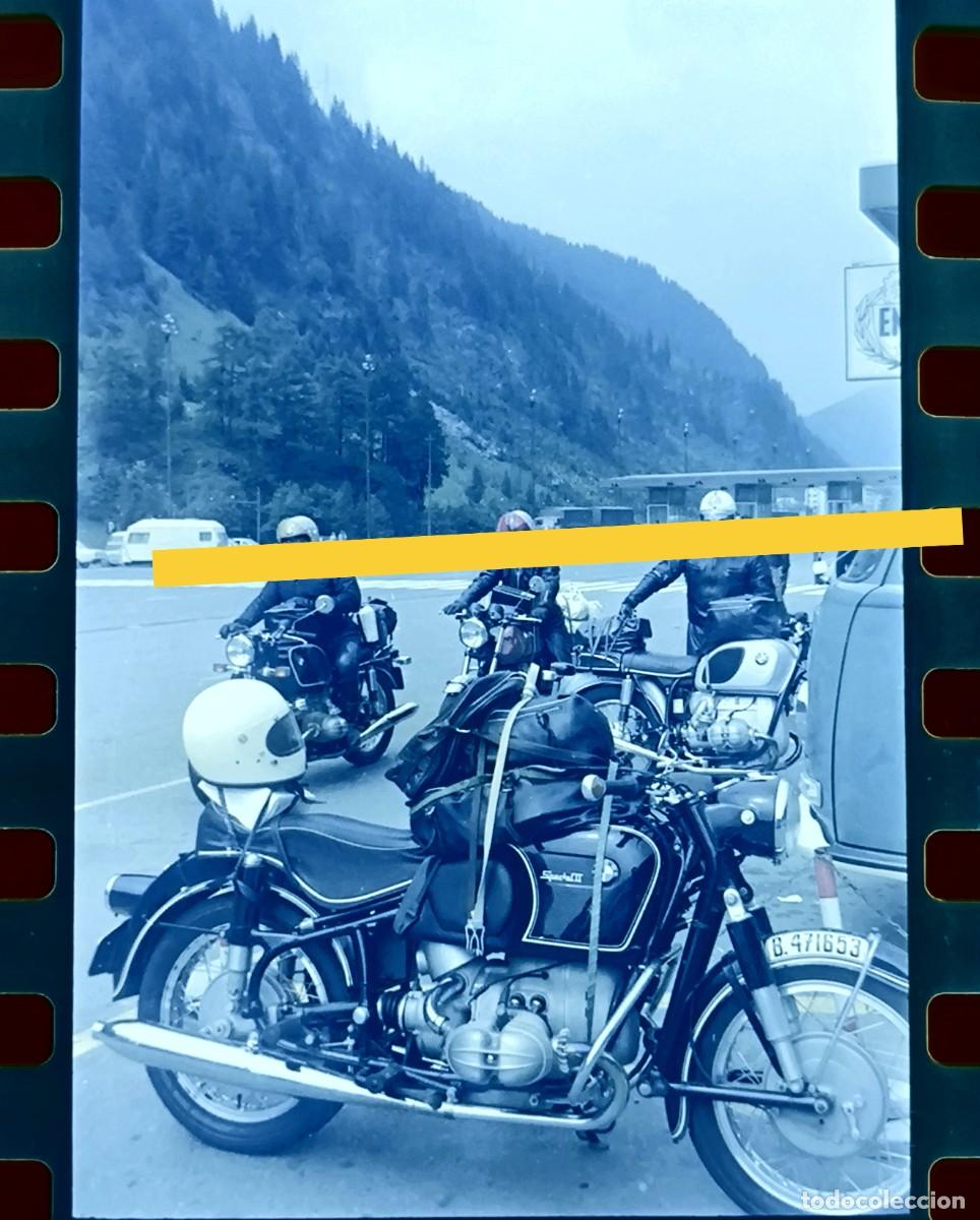 Fotograf&iacute;a antigua: Antiguo negativo de fotograf&iacute;a. Motocicleta BMW. A&ntilde;os 60/70.