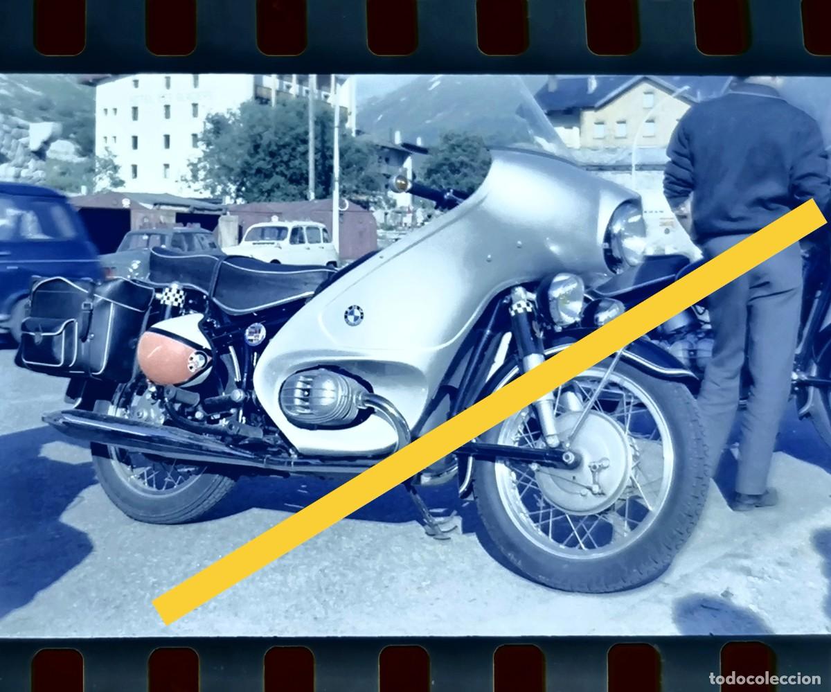 Fotograf&iacute;a antigua: Antiguo negativo de fotograf&iacute;a. Motocicleta BMW. A&ntilde;os 60/70.