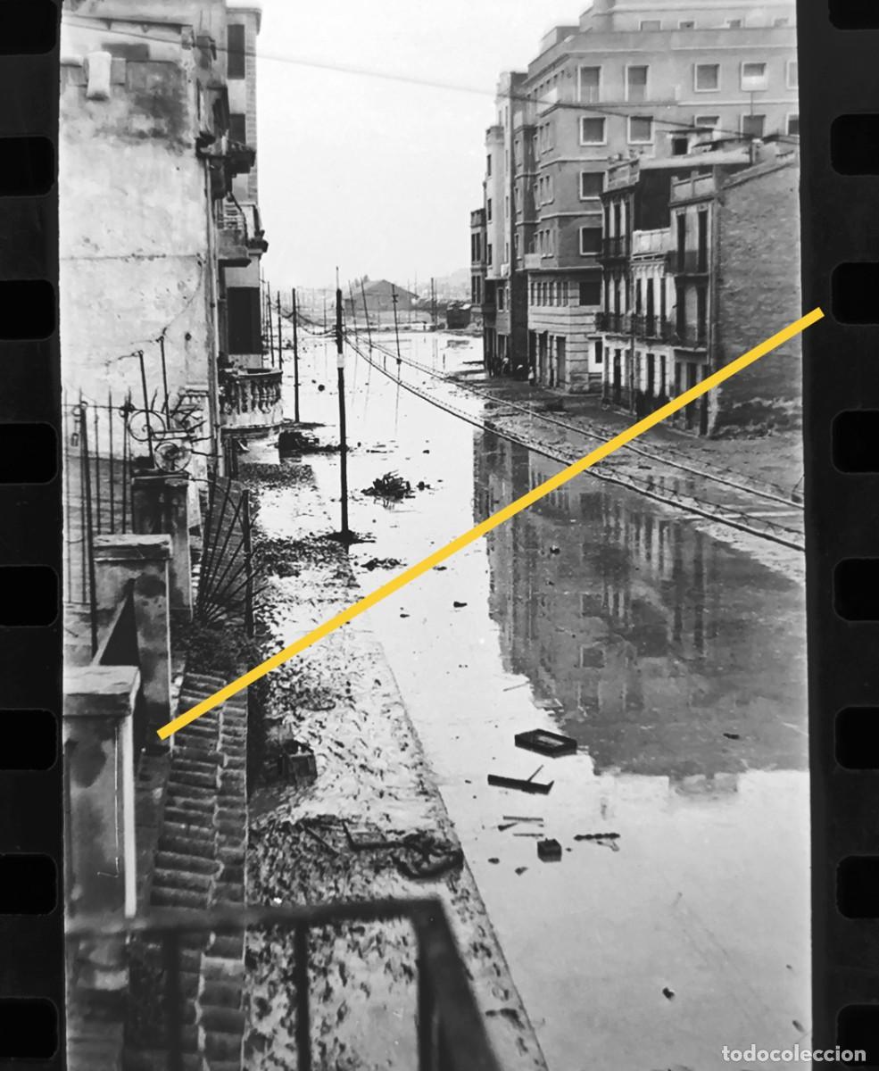 Photographie ancienne: Antiguo negativo de fotograf&iacute;a. Riada de Valencia. A&ntilde;o 1957.