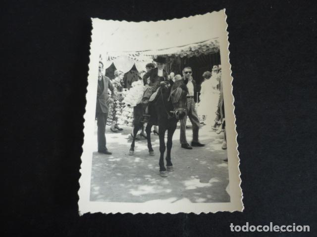 Fotografia antiga: SEVILLA EN LA FERIA ANTIGUA FOTOGRAFIA 10 X 7 CMTS
