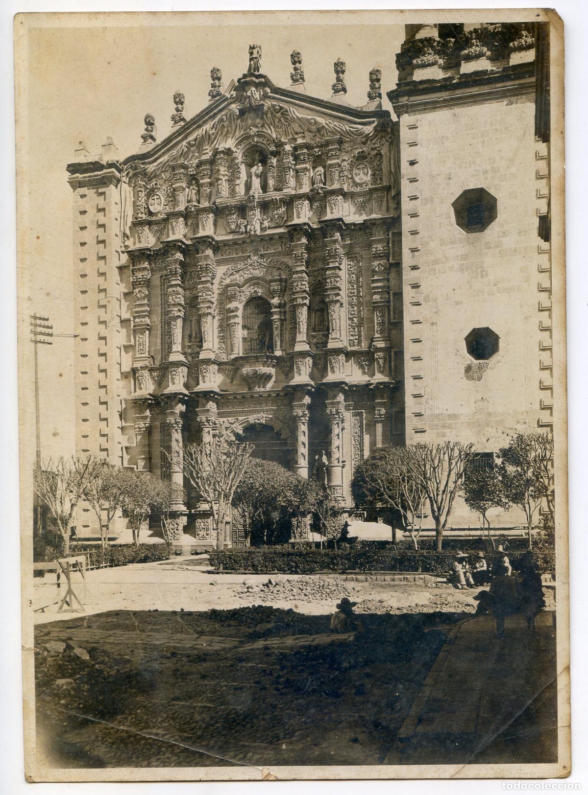 Fotograf&iacute;a antigua: Templo de Nuestra Se&ntilde;ora de El Carmen, San Luis de Potos&iacute;, M&eacute;xico 12,4x17,4 cm. Circa 1920