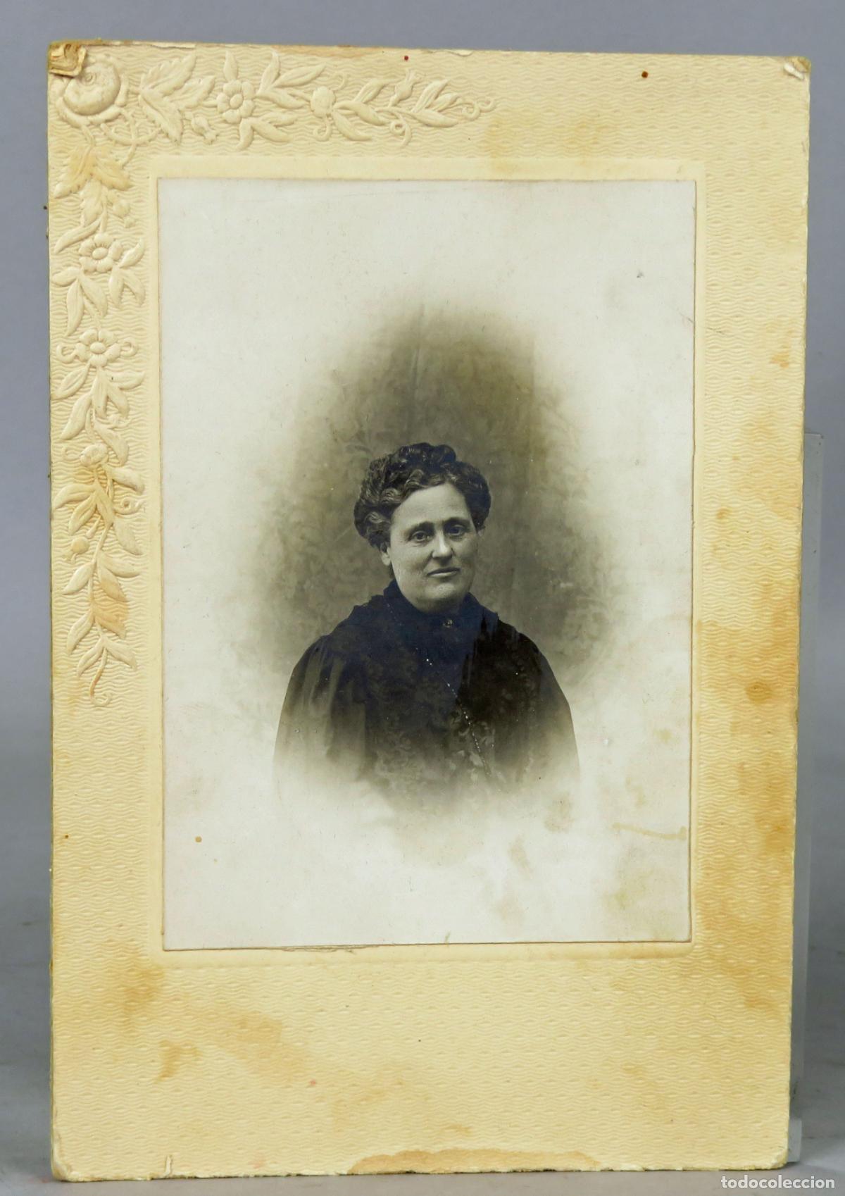 Fotograf&iacute;a antigua: Fotograf&iacute;a modernista retrato dama moda peinado broche sin nombre estudio hacia 1915