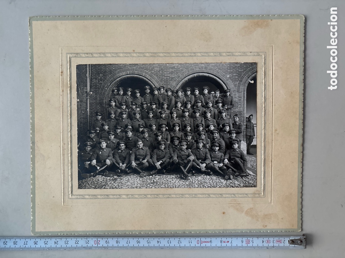 Antique Photography: FOTO. SOLDADOS DEL EJ&Eacute;RCITO REPUBLICANO Y MANDOS. 2 / 2 C. FOT&Oacute;GRAFO?. CIUDAD?