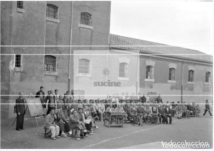 Antique Photography: PLACA ORIGINAL ACETATO 6X9 ACTIVIDADES DE LOS PRESOS EN LA ANTIGUA CARCEL MODELO, POSGUERRA EN 1941