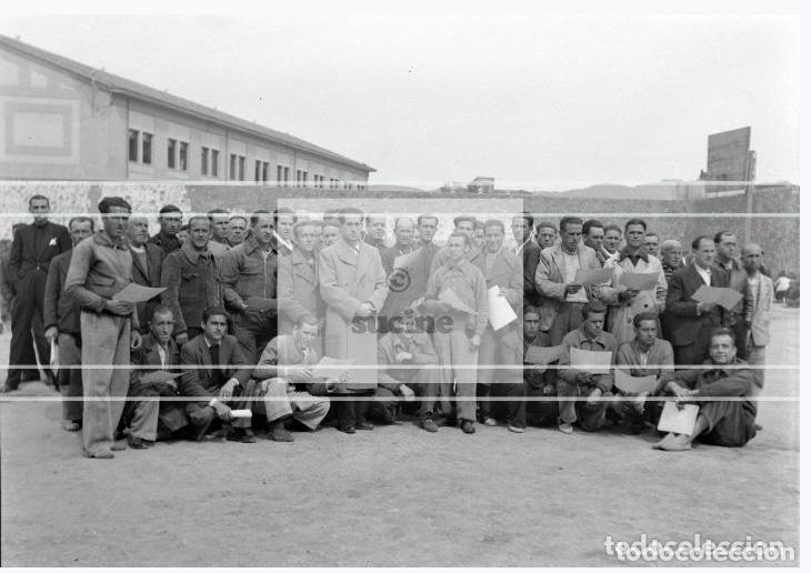 Antique Photography: PLACA ORIGINAL ACETATO 6X9 ACTIVIDADES DE LOS PRESOS EN LA ANTIGUA CARCEL MODELO, POSGUERRA EN 1941