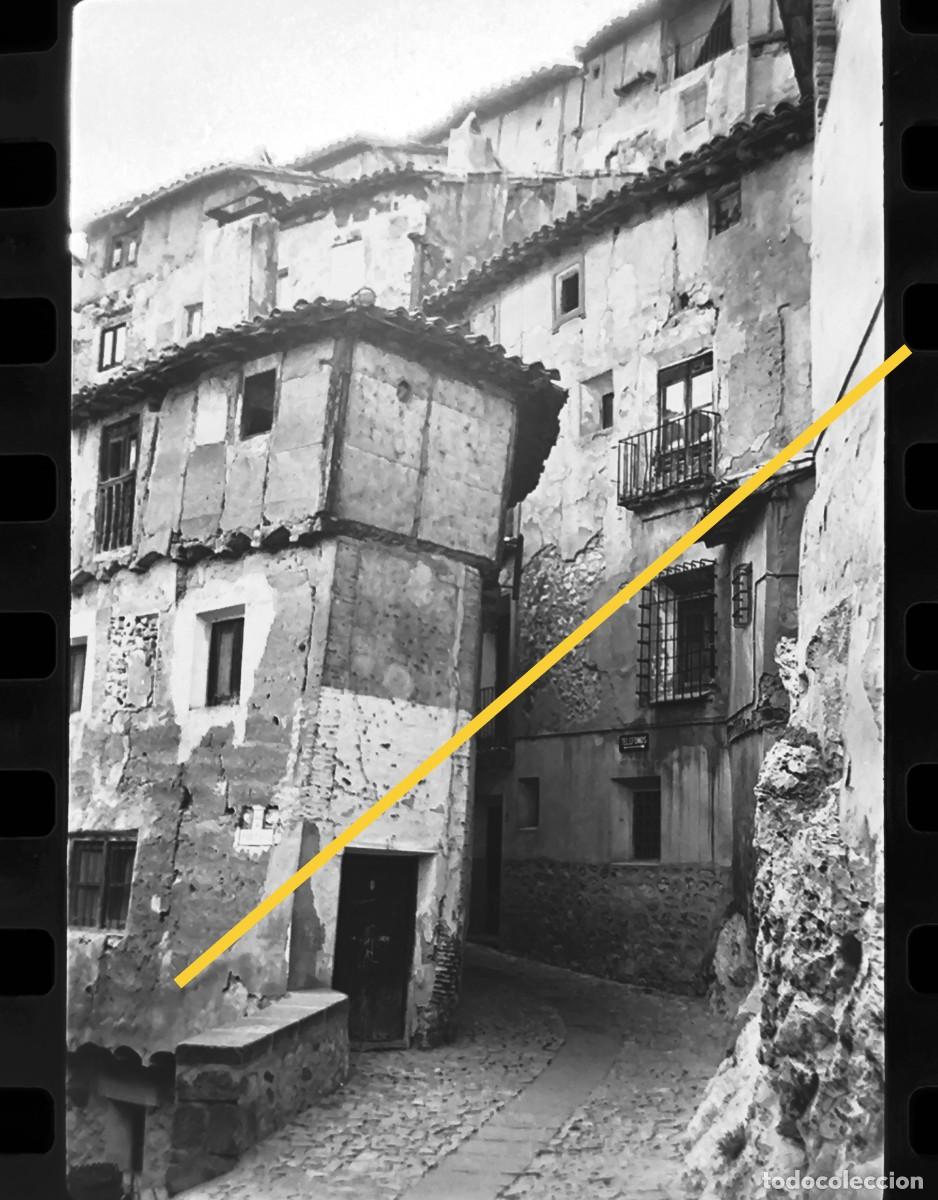 Fotograf&iacute;a antigua: Antiguo negativo de fotograf&iacute;a. Albarrac&iacute;n Teruel. A&ntilde;os 60.