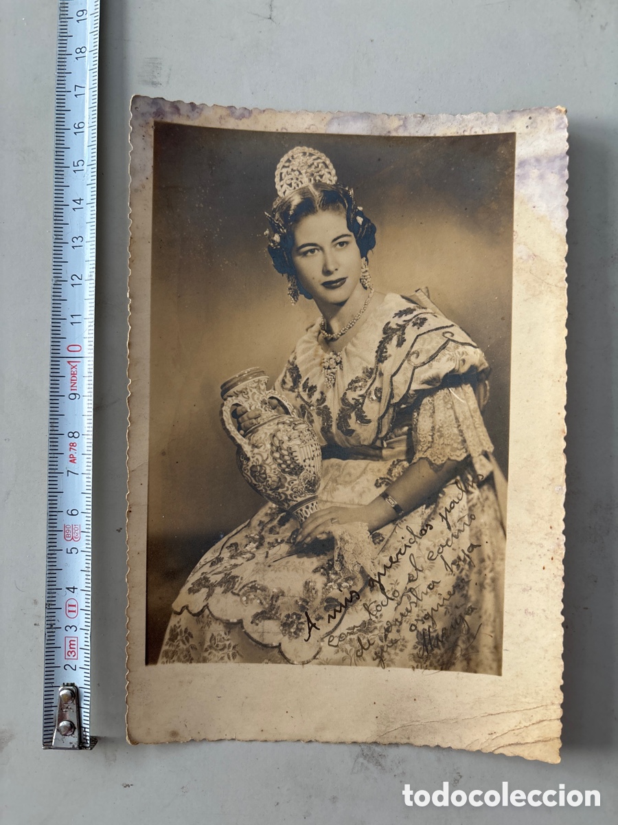Alte Fotografie: FOTO. MARUJA CON TRAJE DE FALLERA. FOT&Oacute;GRAFO?.