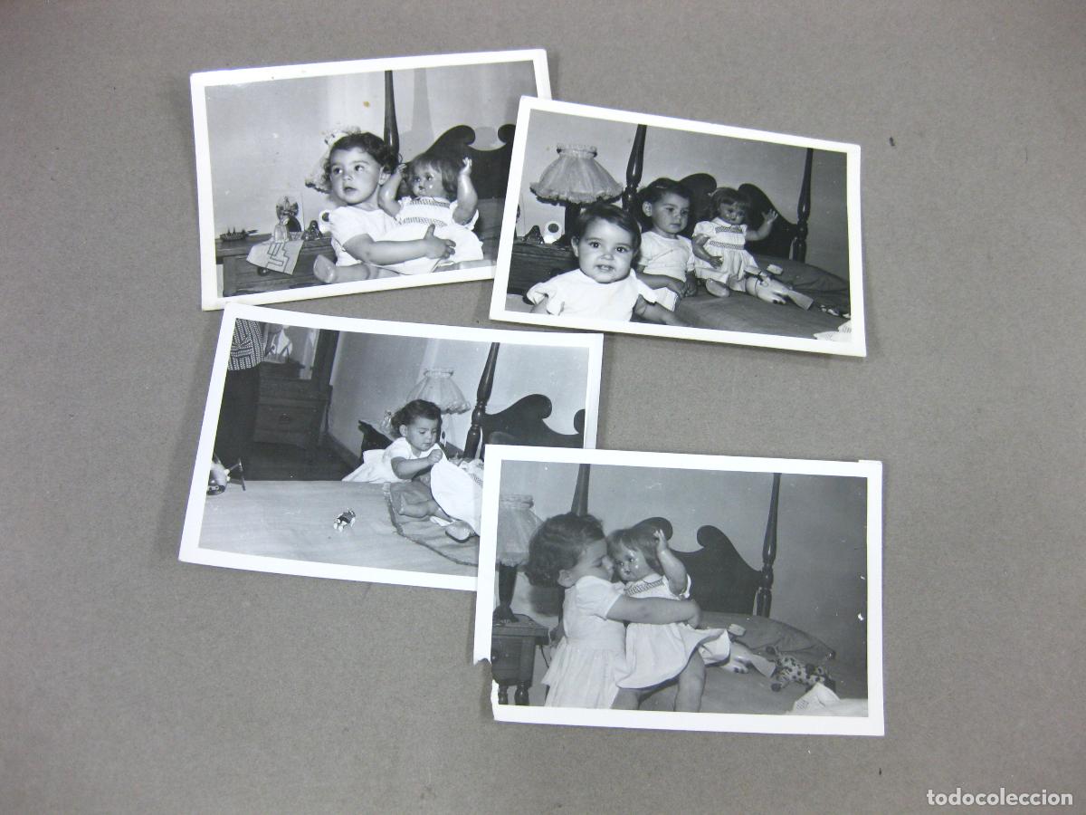 Antique Photography: 4 FOTOGRAF&Iacute;AS DE NI&Ntilde;AS CON MU&Ntilde;ECAS DE JUGUETE. A&Ntilde;O 1954