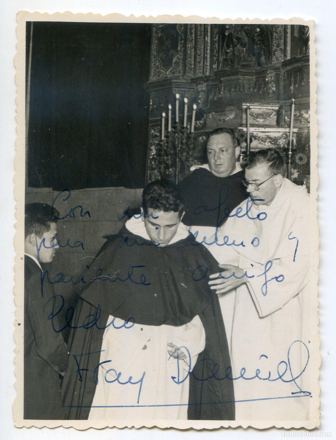 Fotograf&iacute;a antigua: Toma de h&aacute;bito de un dominico, Convento de San Pablo Dominicos de Palencia, 1954