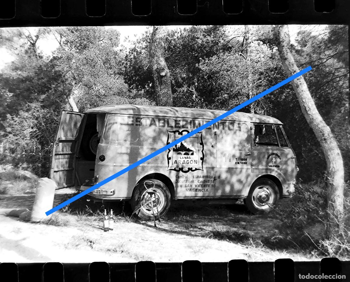 Fotografia antica: Antiguo negativo de fotograf&iacute;a. Furgoneta. Publicidad Lanas Arag&oacute;n. A&ntilde;os 60