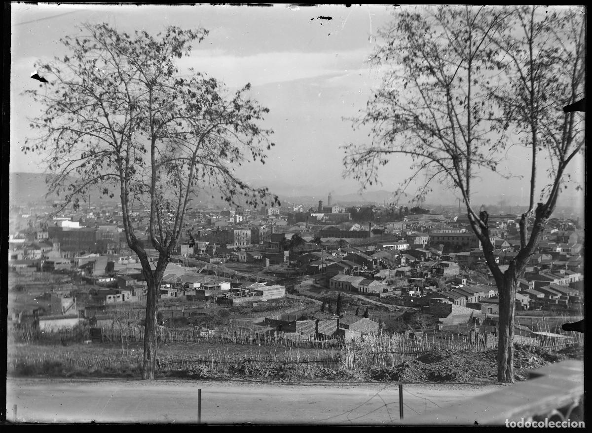 Antique Photography: Catalu&ntilde;a, pueblo por identificar, 1910 aprox. Cristal negativo 13x18cm.