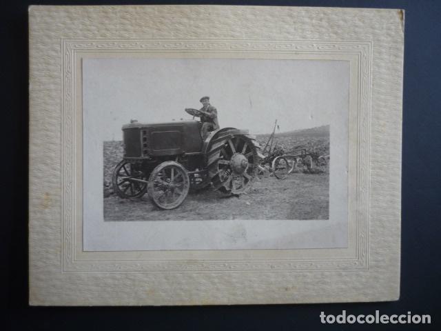 Photographie ancienne: TRACTOR TAREAS AGRICOLAS ANTIGUA FOTOGRAFIA A&Ntilde;OS 20 E. LAVIN FOTOGRAFO 19 X 24 CM