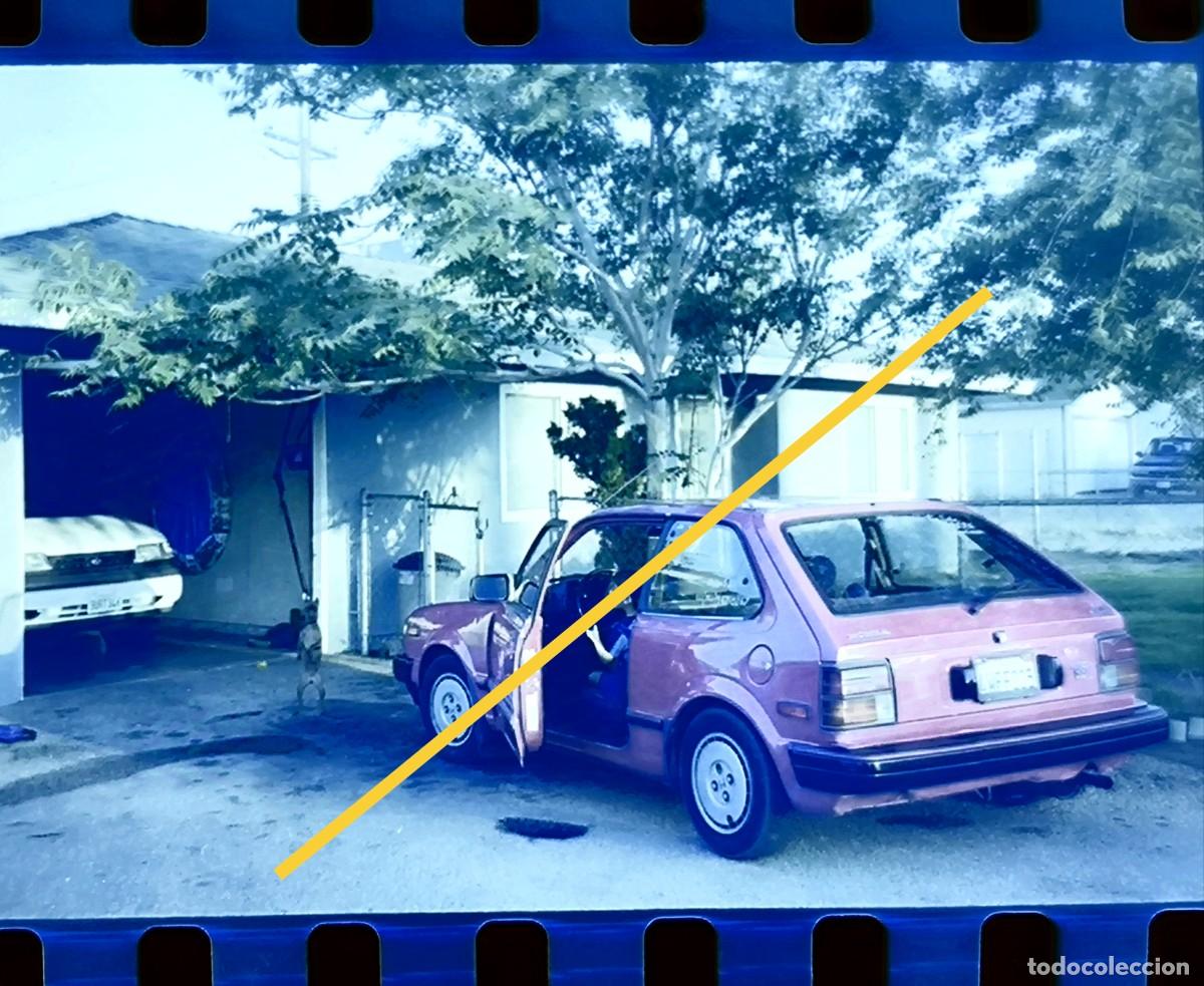 Fotograf&iacute;a antigua: Antiguo negativo de fotograf&iacute;a. Coche Honda Civic. A&ntilde;os 80
