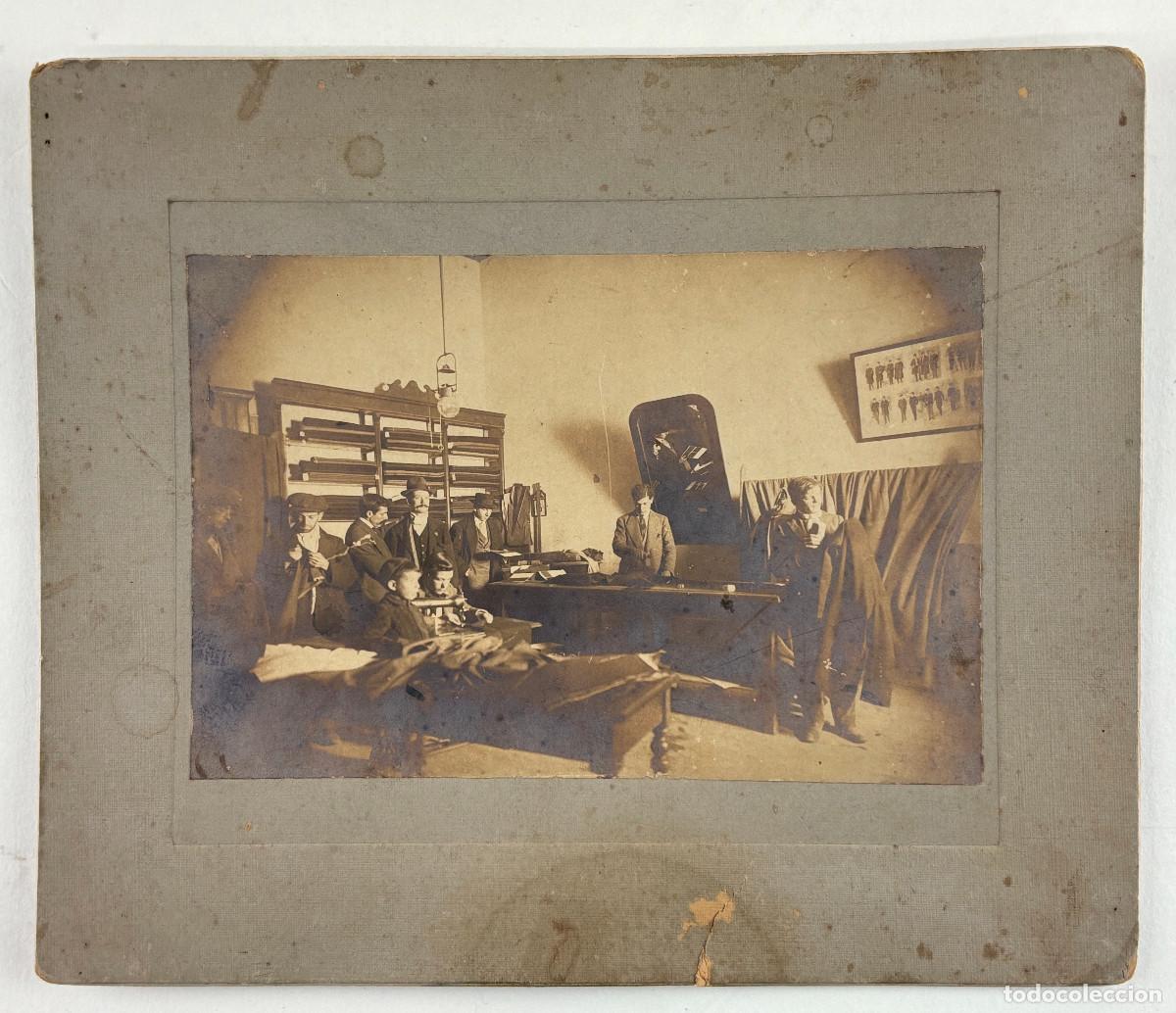 Fotograf&iacute;a antigua: Sastrer&iacute;a Santa Eulalia, Barcelona, 1915's. Soporte cartulina: 21x24,5cm.