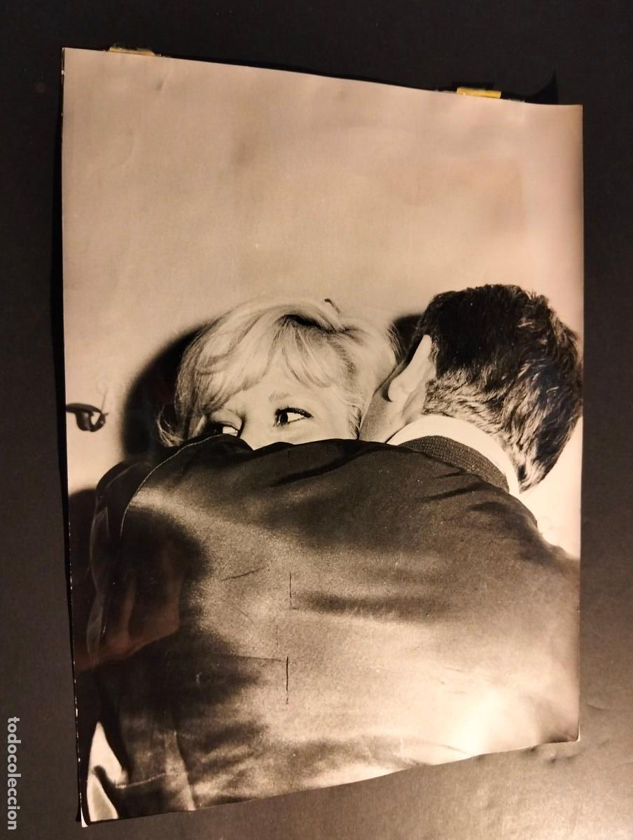 Fotografia antiga: JHONNY HALLYDAY CANTANTE ROCK ROLL SILVIE VARTAN FOTOGRAFIA ANTIGUA ORIGINAL A&Ntilde;OS 60 24 X 18 CMTS
