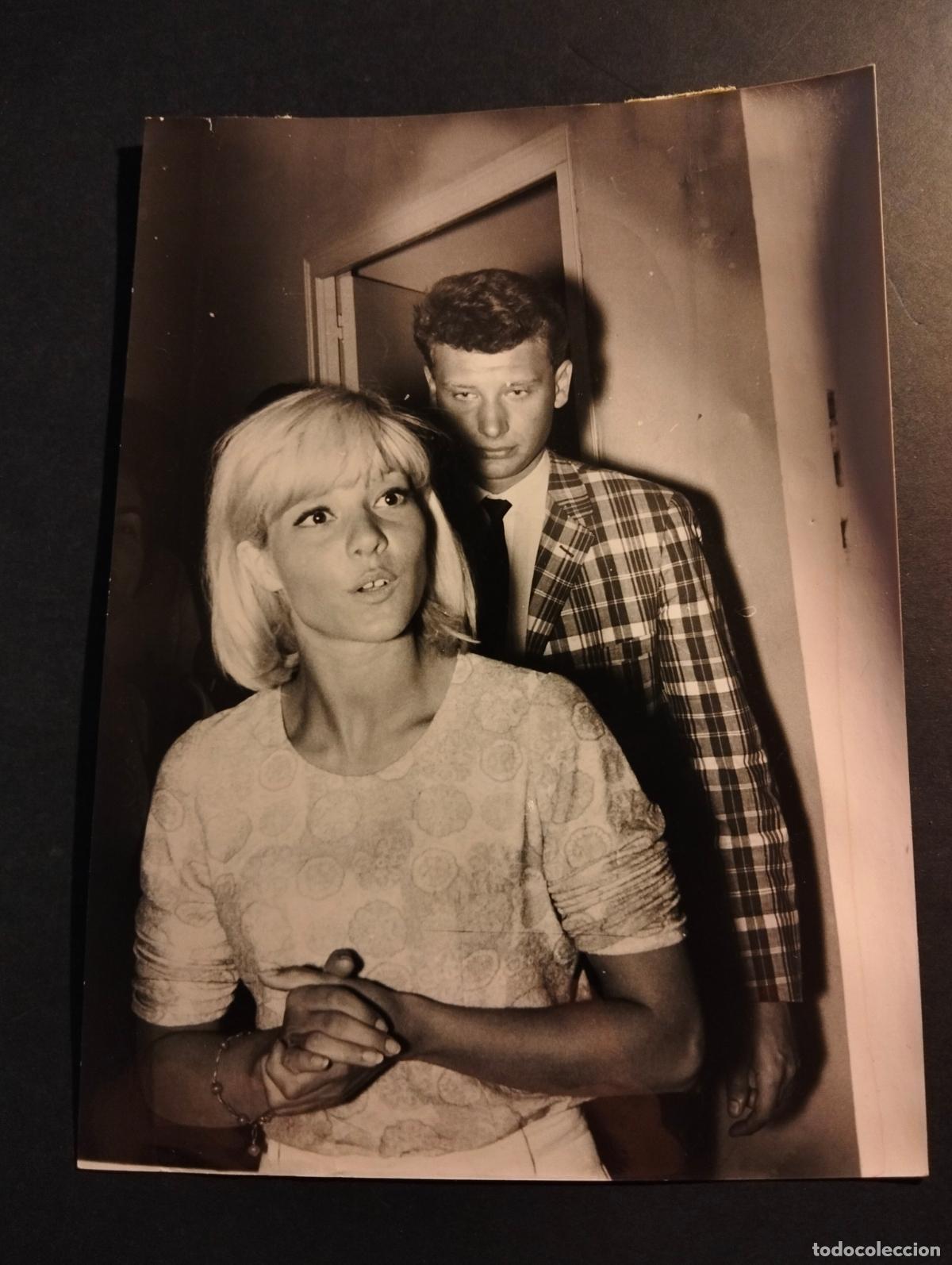 Fotografia antica: JHONNY HALLYDAY CANTANTE ROCK ROLL SILVIE VARTAN FOTOGRAFIA ANTIGUA ORIGINAL A&Ntilde;OS 60 13 X 18 CMTS